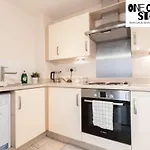 Cosy 2 Bedroom Apartment By One Choice Stays Serviced Accommodation Birmingham - City Centre - Wifi